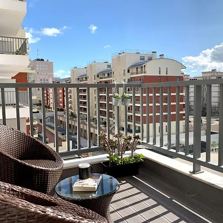 דירה Modern & Spacious With River View ליסבון