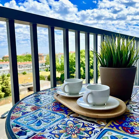 Modern & Spacious With River View Lisbon
