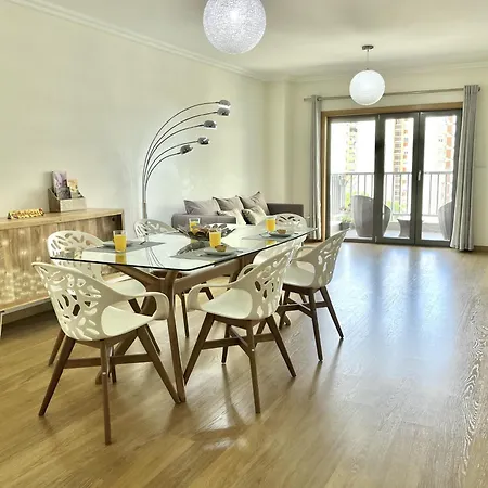 Apartment Modern & Spacious With River View Lisbon