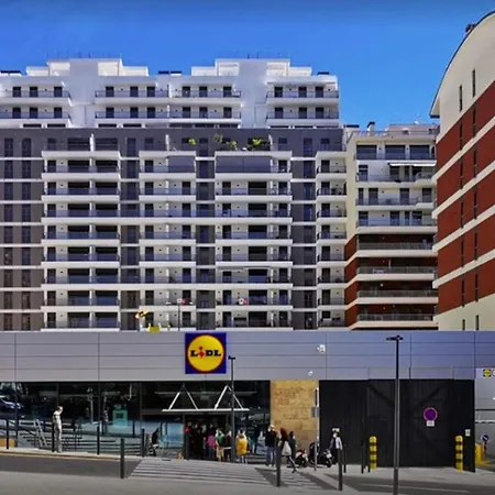 Modern & Spacious With River View