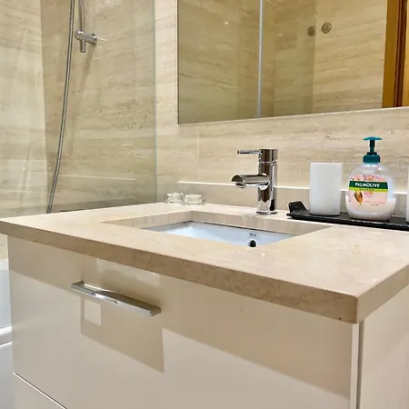 公寓 Modern & Spacious With River View