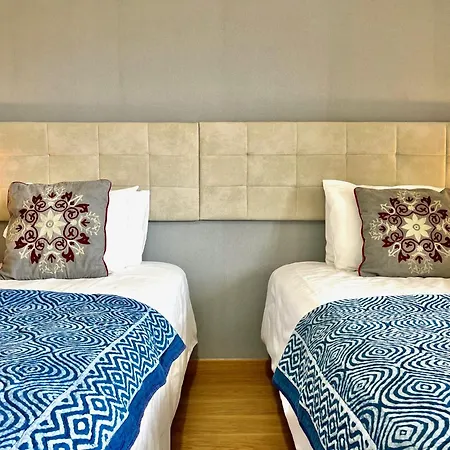 Modern & Spacious With River View Lisbon