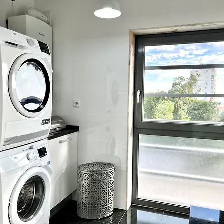 Apartment Modern & Spacious With River View *