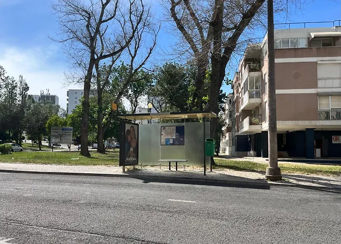 Modern & Spacious With River View