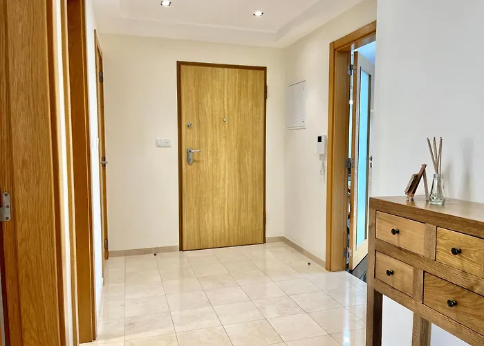 شقة Modern & Spacious With River View *