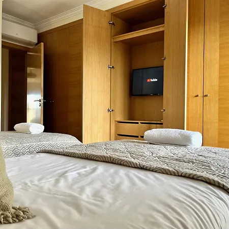 アパート Modern & Spacious With River View リスボン