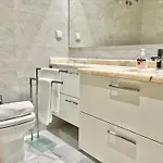 Appartamento Modern & Spacious With River View *