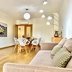Appartamento Modern & Spacious With River View Lisbona